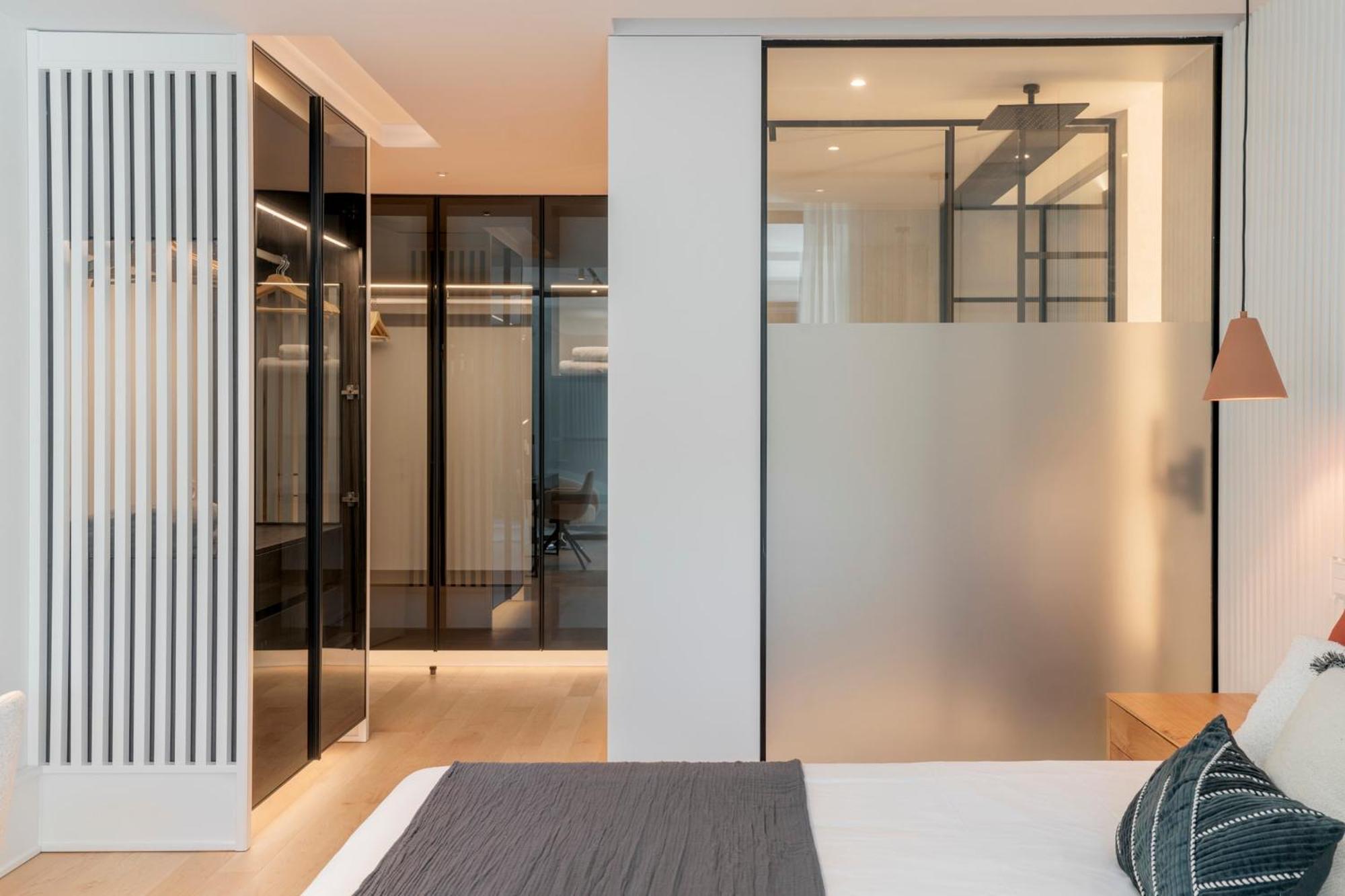 Savoy Insular Ii By An Island Apartment