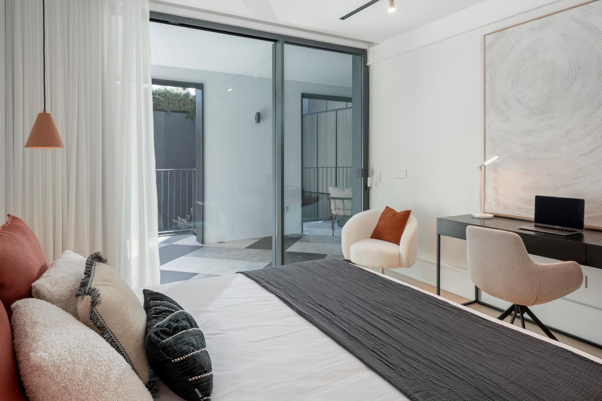 Savoy Insular Ii By An Island Apartment