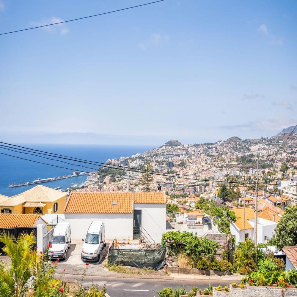 Glimpse Of The By Madeira Sun Travel Holiday home