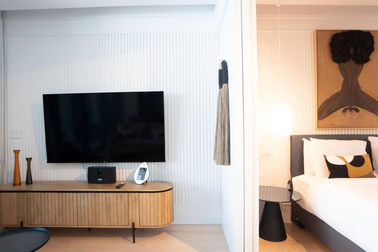 Empire Luxury Savoy Insular