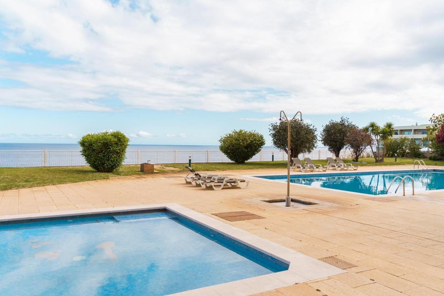 Sunny Getaway In Funchal Apartment