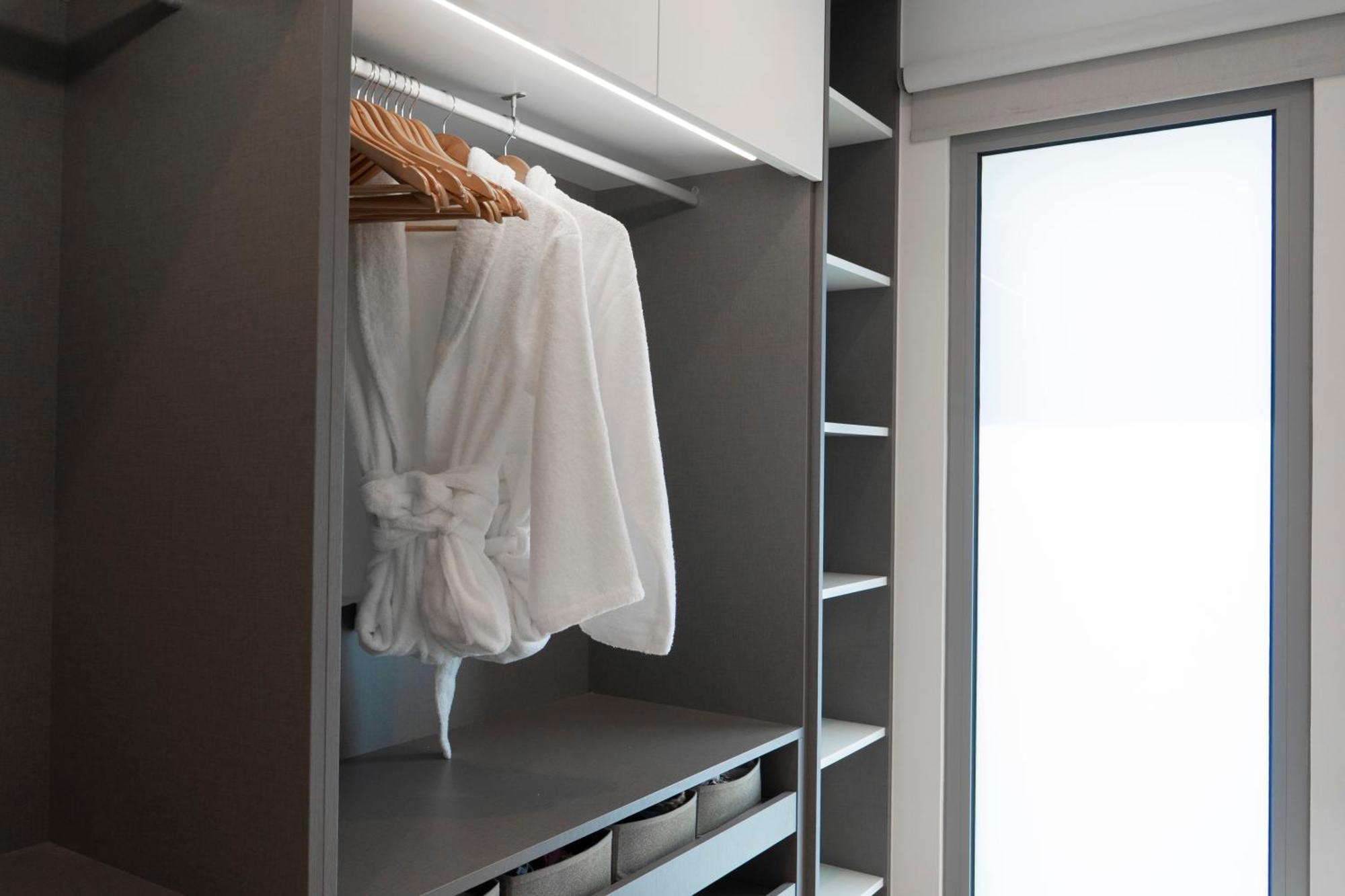 White Appartement *