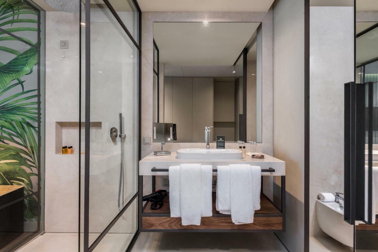 Deluxe Suites At Gardens 4*