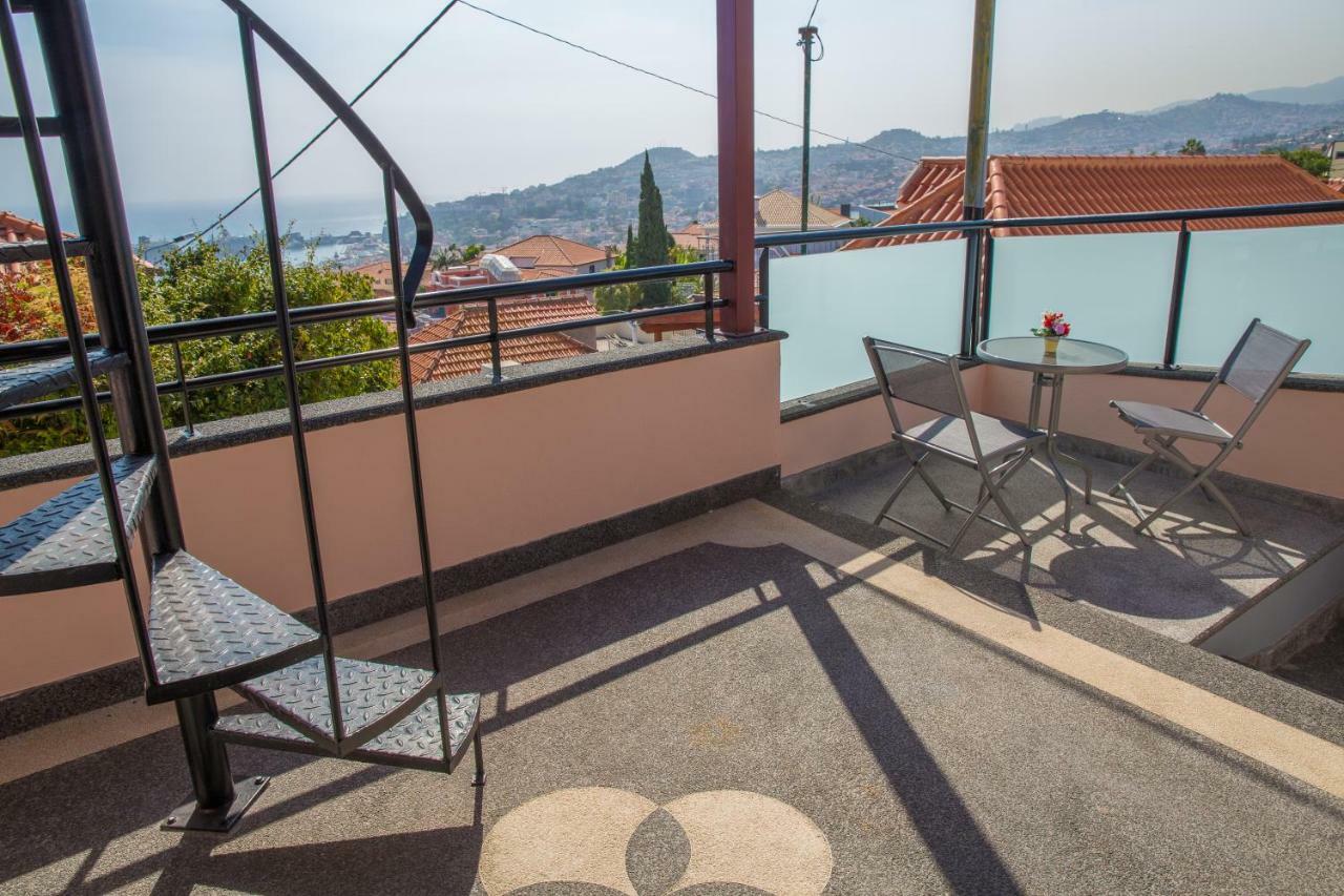 Rochinha House Holiday home *