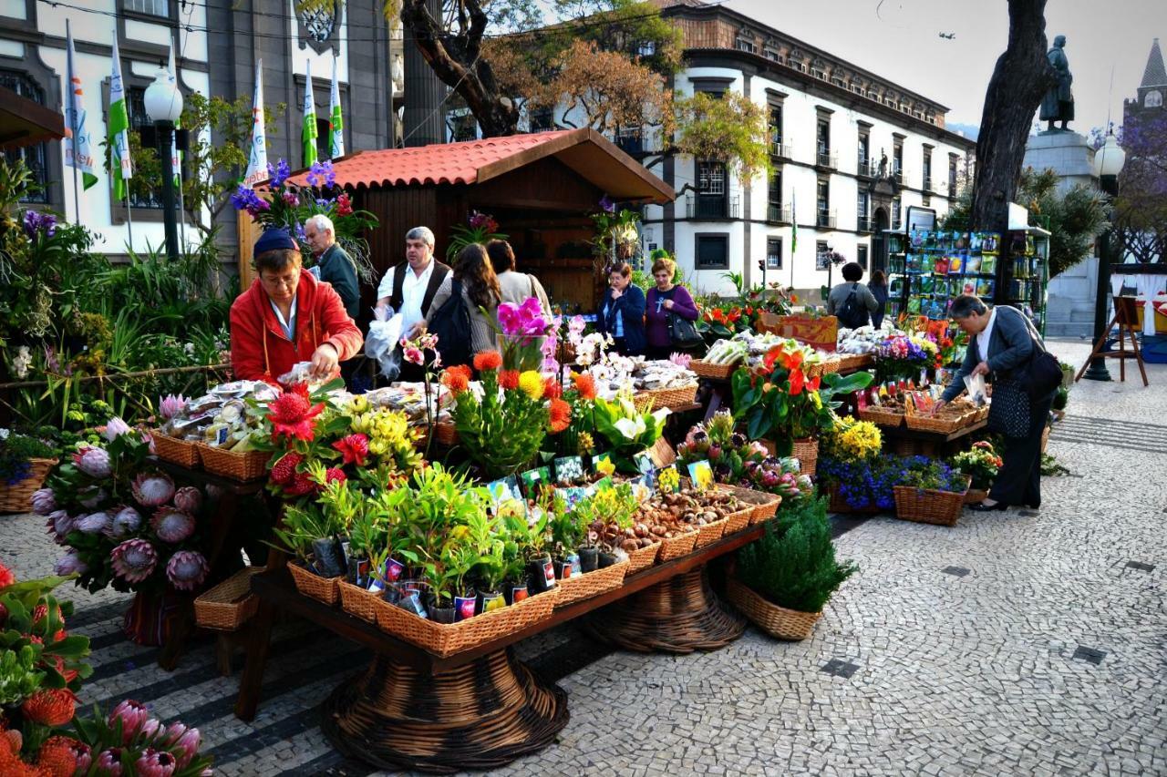 In 2n * Funchal (Madeira)