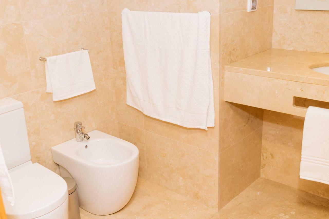 Penthouse 5 De Outubro Apartment *